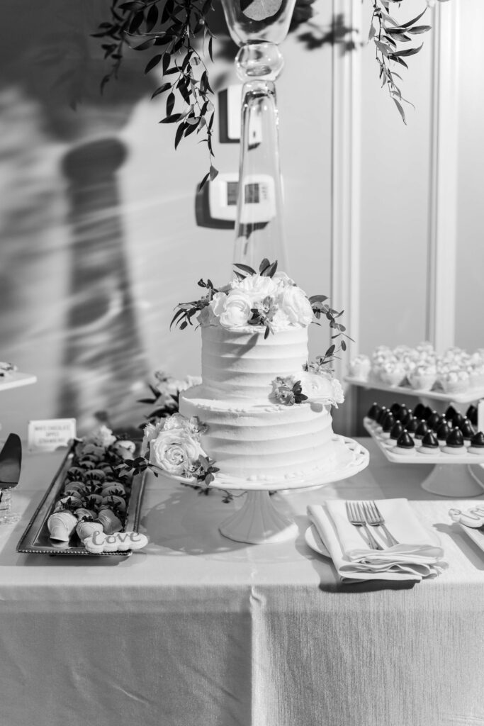 Max and Sertap's wedding cake